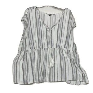 Torrid Top Womens Plus Size 4 White Black Striped Sleeveless Peplum V-Neck